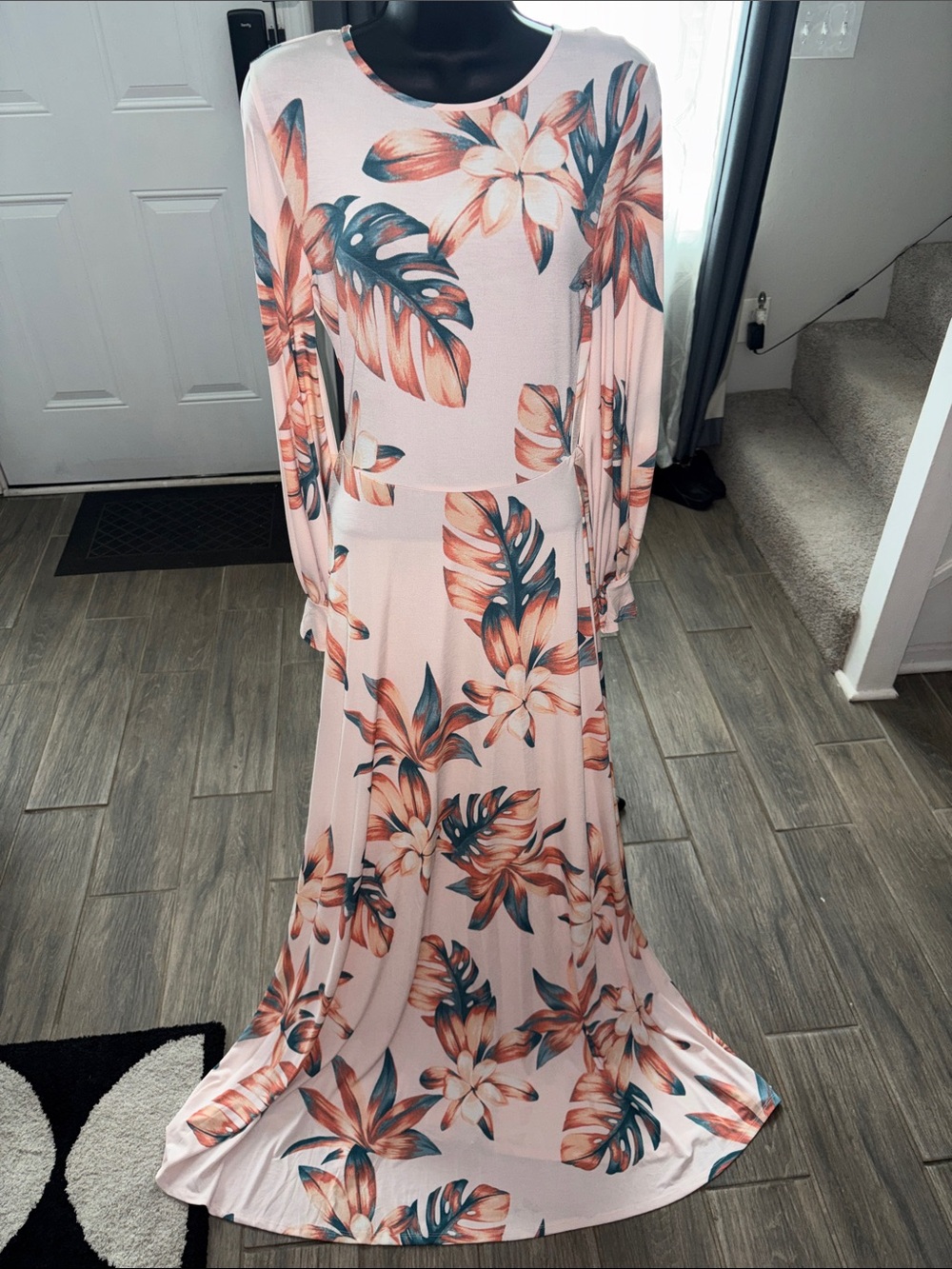 Good time USA Long-Sleeve Floral Maxi Dress in Blush Pink Medium